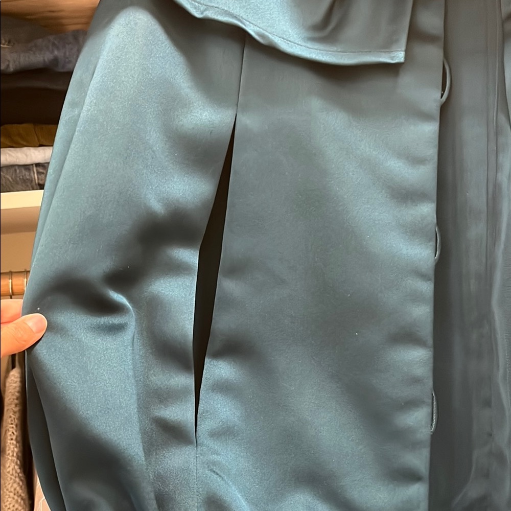 60’s Vintage Glam Teal Silk Opera Cape with Ruffled Collar - Picture 3 of 5